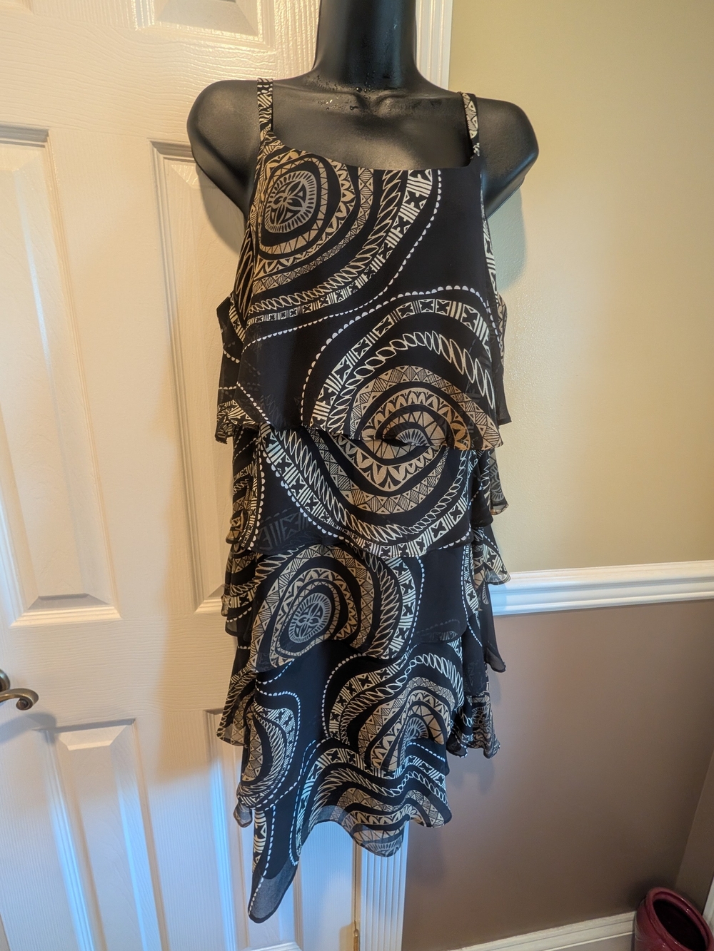 Amanda Lane Black Printed Dress (Size 12)